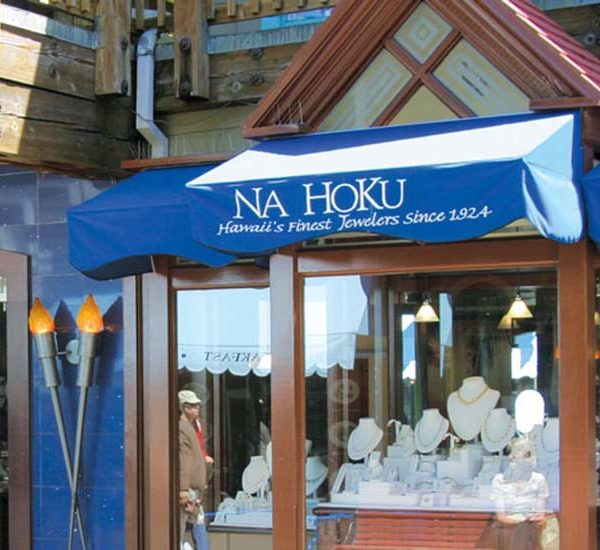 Exterior of Na Hoku jewelry shop